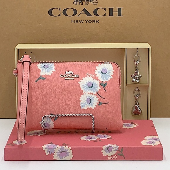 Coach Handbags - COACH Boxed Corner Zip Wristlet With Daisy Print COLOR:
Silver/Bubblegum…